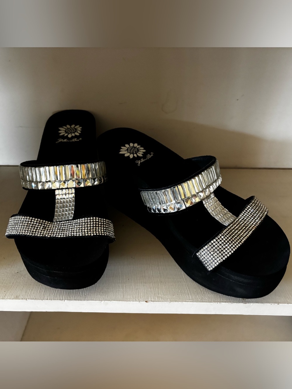 Yellow Box platform Sandals. Sparkling Embellished Straps. Sz. 8